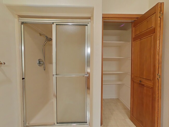 Building Photo - 3 Bedroom House ~ Close to Downtown ~ 55+ ...