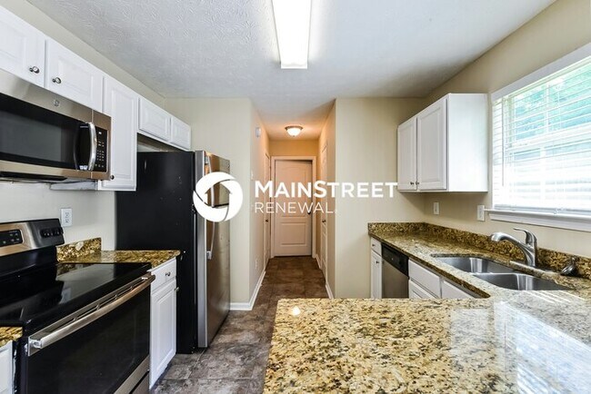 Building Photo - 4 Bedroom Pet-Friendly Home in Ellenwood, GA with Main Street Renewal