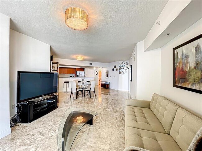 Building Photo - 16699 Collins Ave