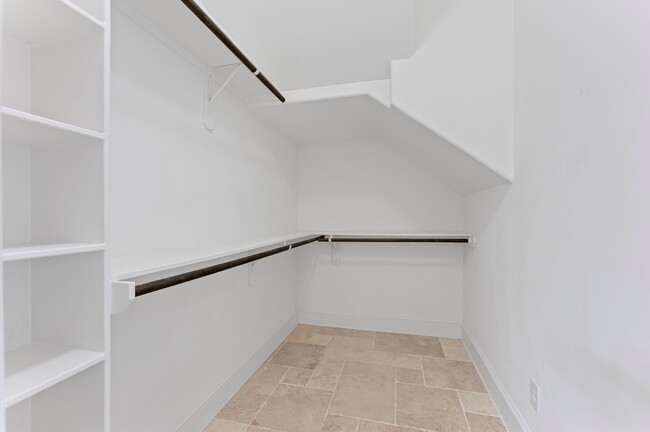 Building Photo - 1306 Hawthorne St