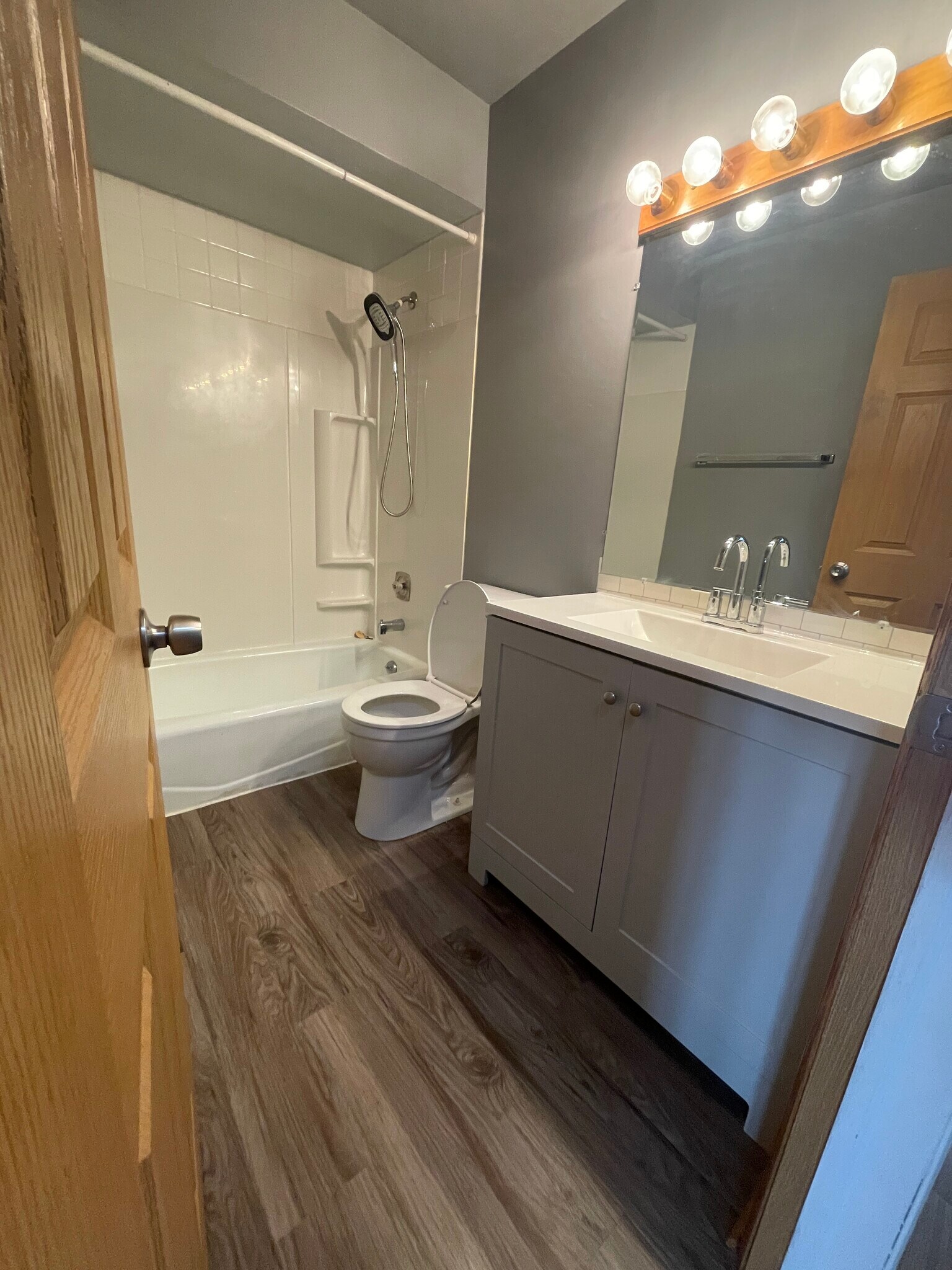 Building Photo - 1105 E Ardyce Ln