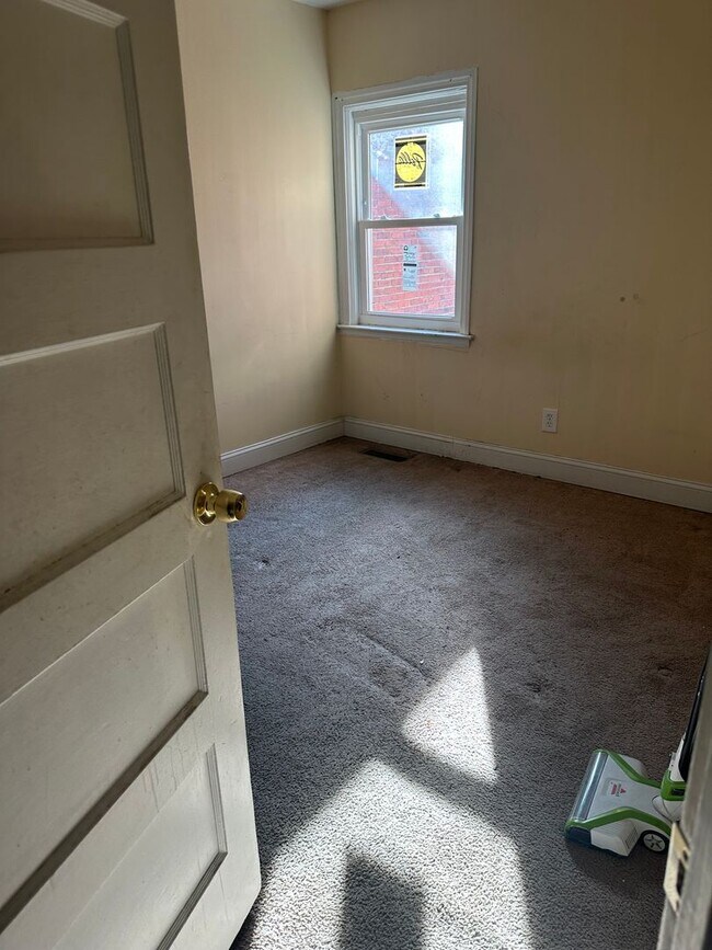 Building Photo - Cranston Housing