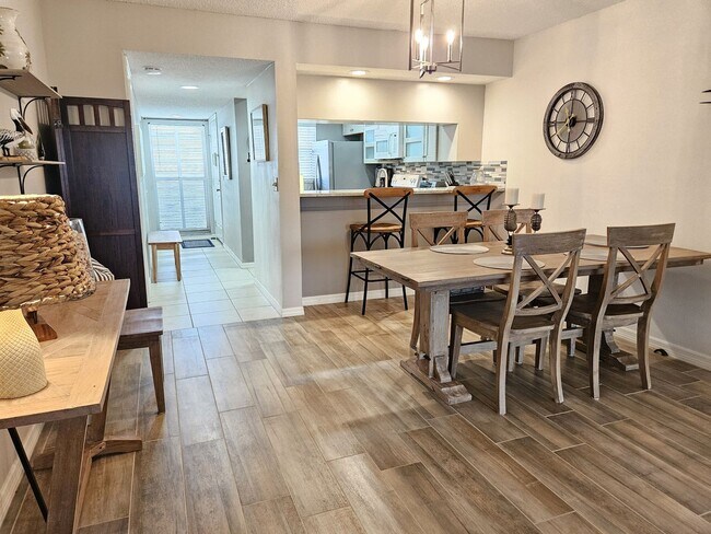 Building Photo - Charming First-Floor Condo in Plantation Golf and Country Club with a Community Pool Access!