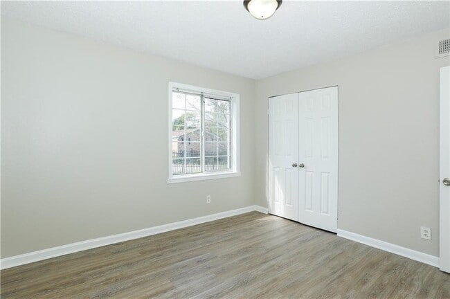 Building Photo - 2065 Alison Ct SW