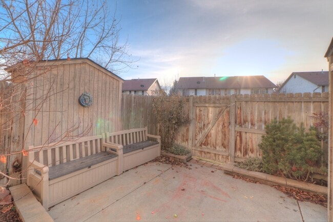 Building Photo - Pet Friendly! Cute 2 Bedroom 1.5 Bath in Midway!!