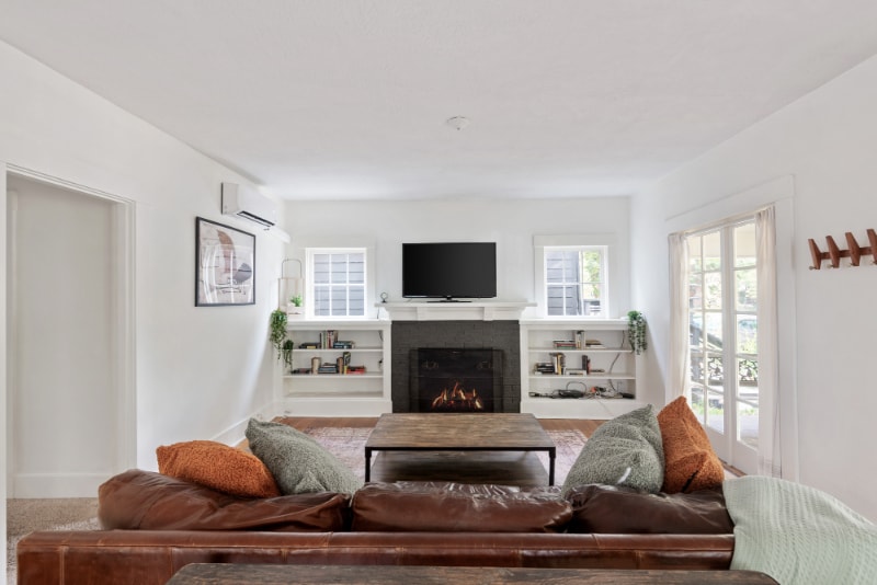 Building Photo - 4421 SE Division St