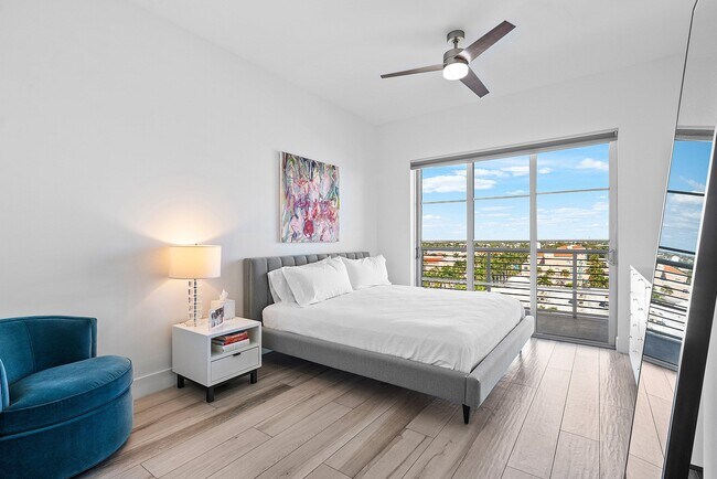 Building Photo - 155 E Boca Raton Rd