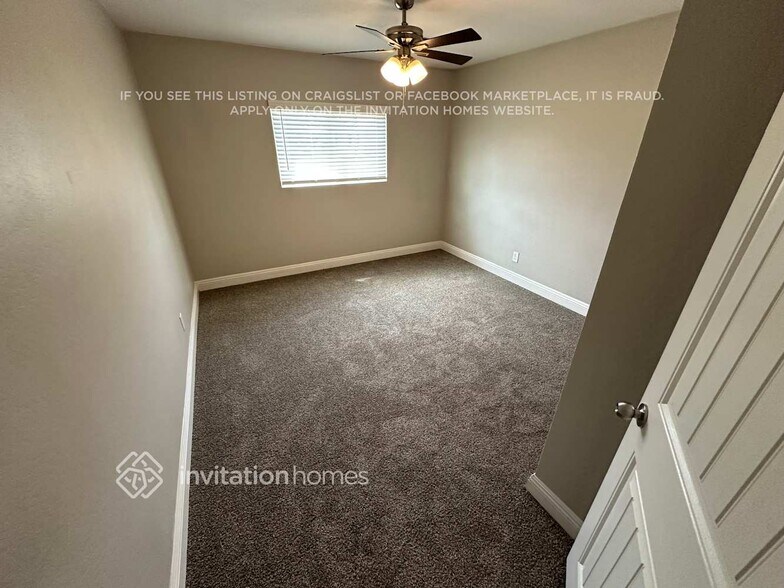 Building Photo - 934 E Loma Vista Dr