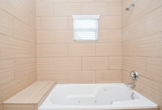 Building Photo - 3507 Mosley Ct