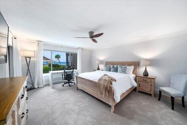 Building Photo - Oceanfront Walk-Out Condo
