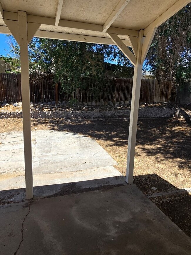 Building Photo - 3 Bedroom in Bloomfield
