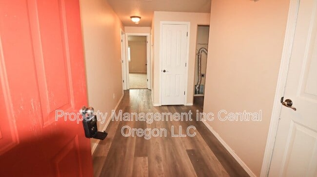 Building Photo - 16489 Riley Dr