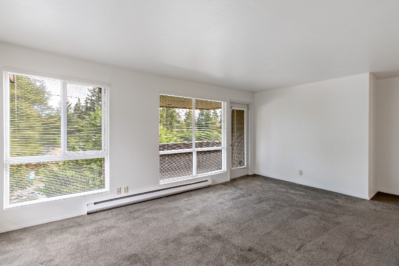 Building Photo - 12520 Roosevelt Way NE