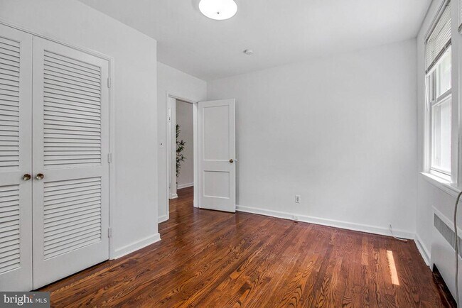 Building Photo - 4029 Benton St NW