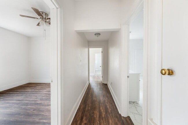 Building Photo - 228 Newcomb Dr