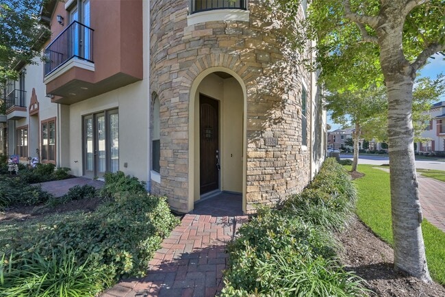 Building Photo - 14527 San Pietro Dr