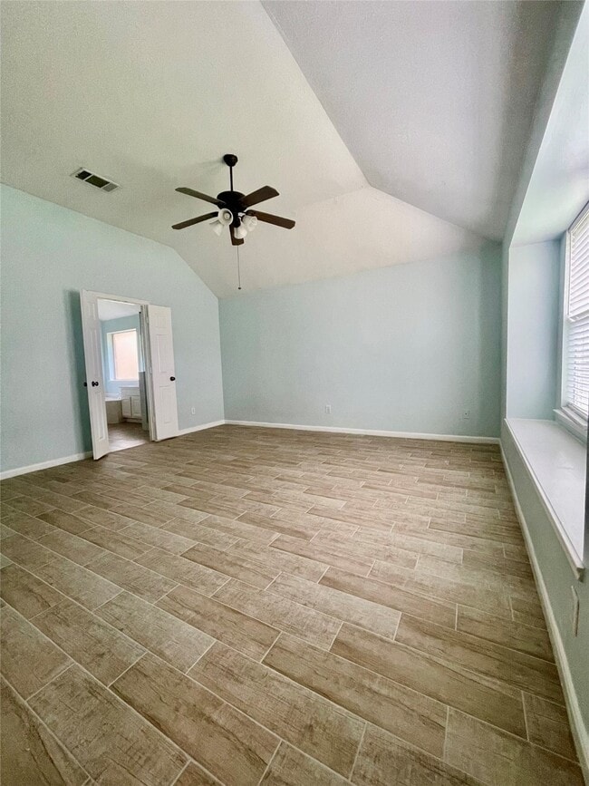 Building Photo - 8327 Whisper Point Dr