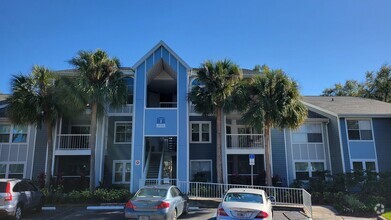 Building Photo - Beautiful LAKEFRONT Condo in Lake Mary ~ N...