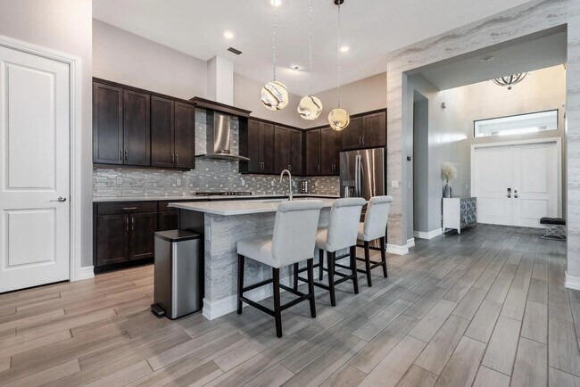 Building Photo - 8948 Grand Prix Ln