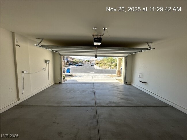 Building Photo - 4924 Eterno St