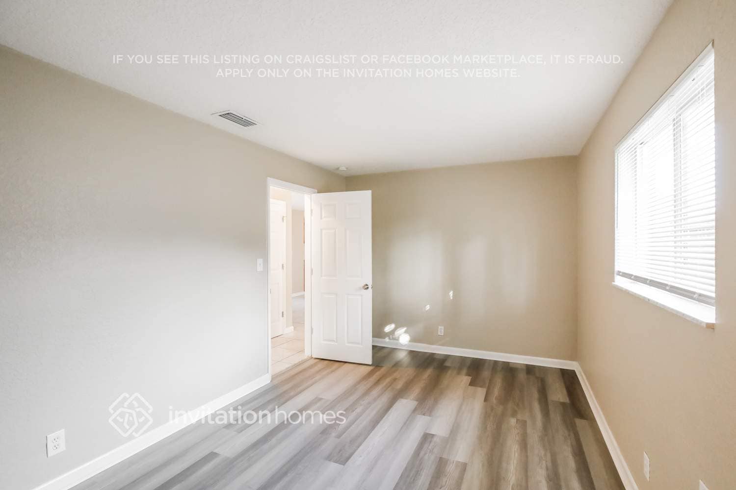 Building Photo - 291 NW 42nd Ave