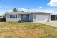 Building Photo - 8620 La Vaca Way