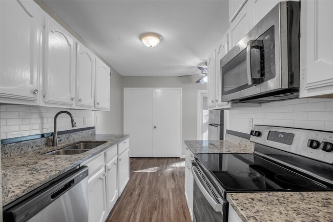 Building Photo - 6731 Gettysburg Dr