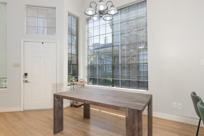 Building Photo - 8888 Benning Dr