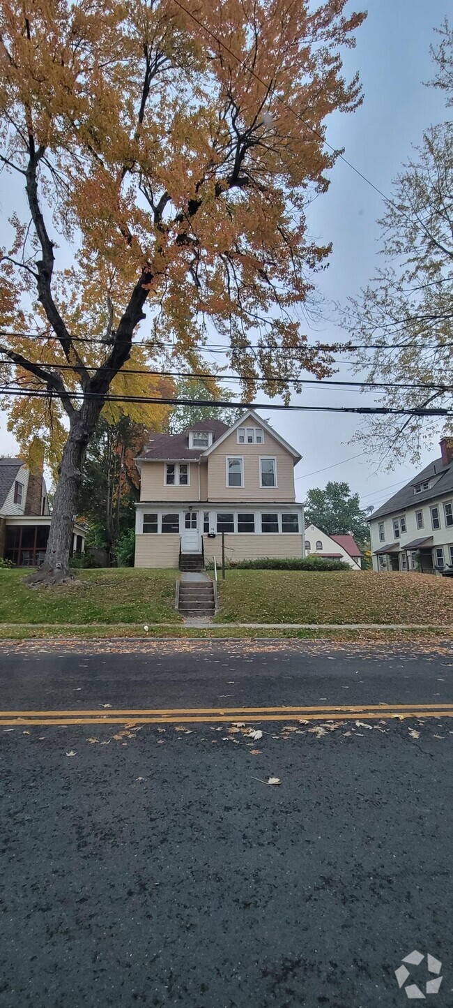 Building Photo - 118 Warrenton Ave