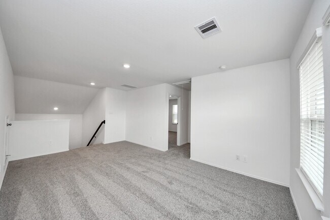 Building Photo - 6127 Ginevra Summers Dr