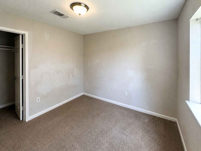 Building Photo - 8607 Sherrywood Dr