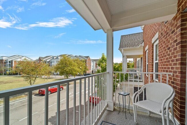 Building Photo - 11905 Centre St