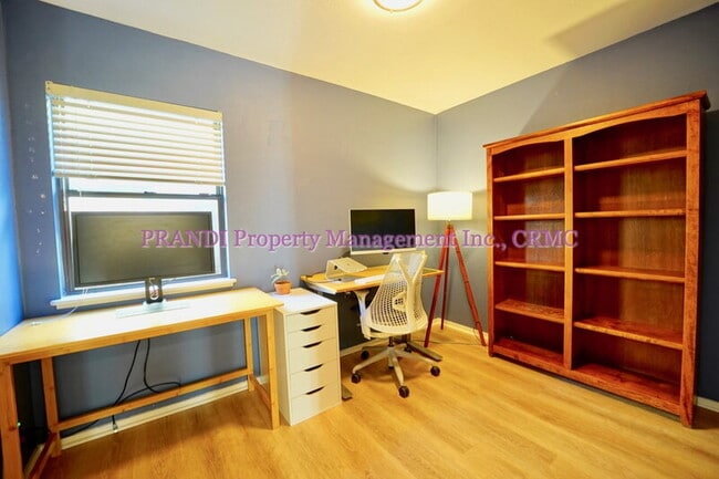 Building Photo - 245 Solano St