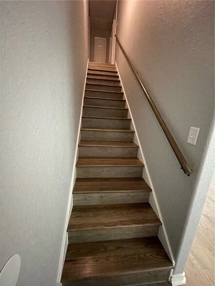 Building Photo - 3838 Oldenburg Ln