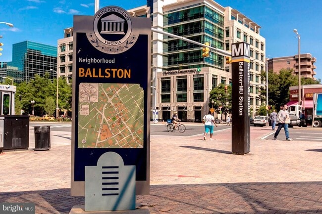 Building Photo - 4141 Henderson Rd