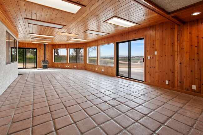 Building Photo - 8850 Rocky Canyon Rd