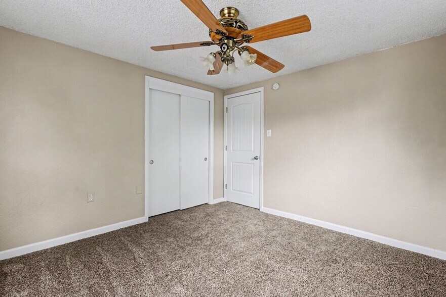 Building Photo - 1117 Cooper Ave