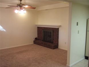 Primary Photo - 11525 N Meridian Ave