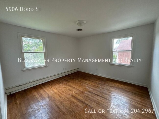 Building Photo - 4906 Dodd St
