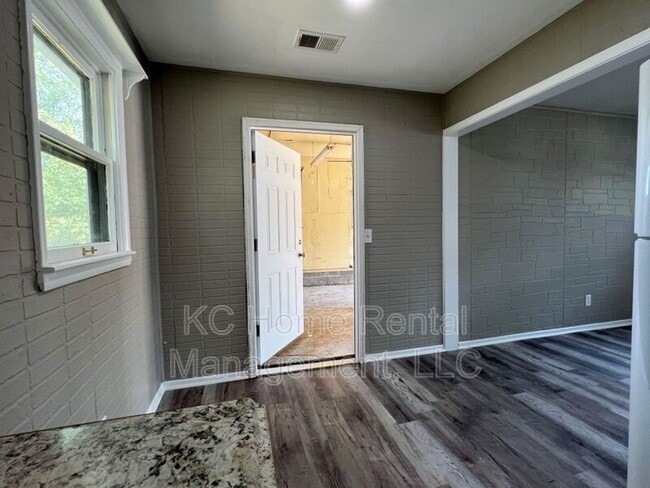 Building Photo - 300 NW 63rd St