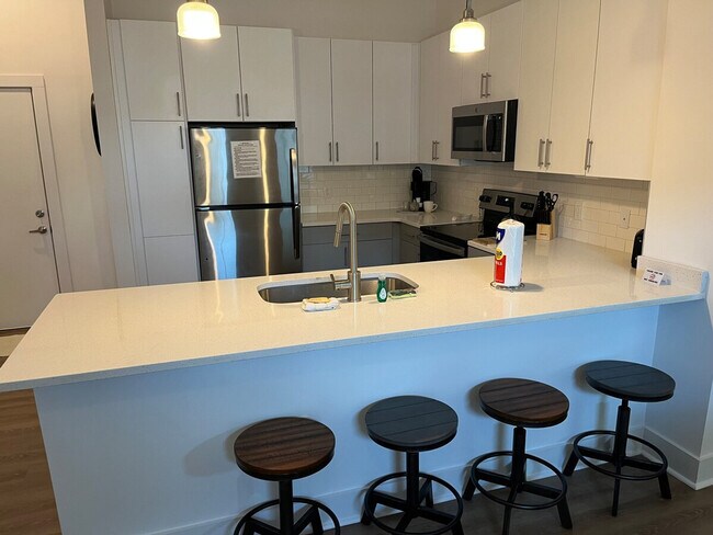Building Photo - 611 Cooper River Cir