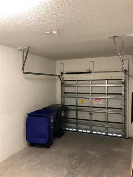 Building Photo - 8132 SW 17th Ct