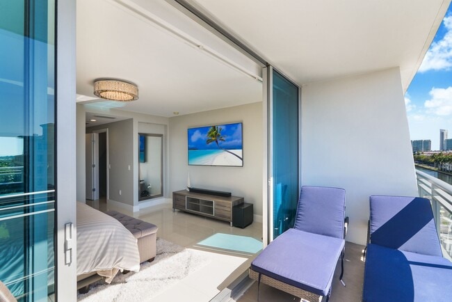 Building Photo - 2950 NE 188th St