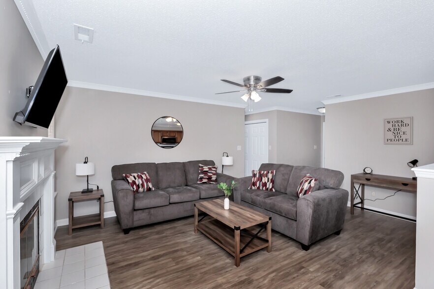 Building Photo - 275 Postwood Ct