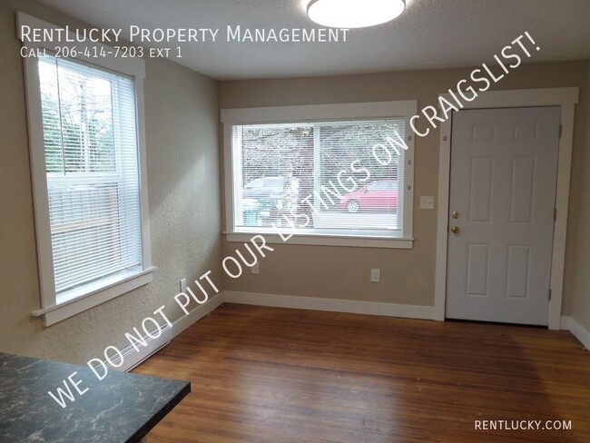 Building Photo - 2114 NE 85th St