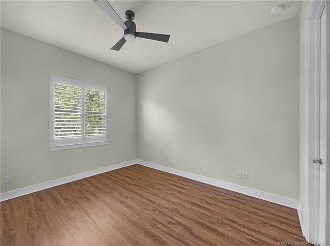 Building Photo - 724 SW Sea Green St