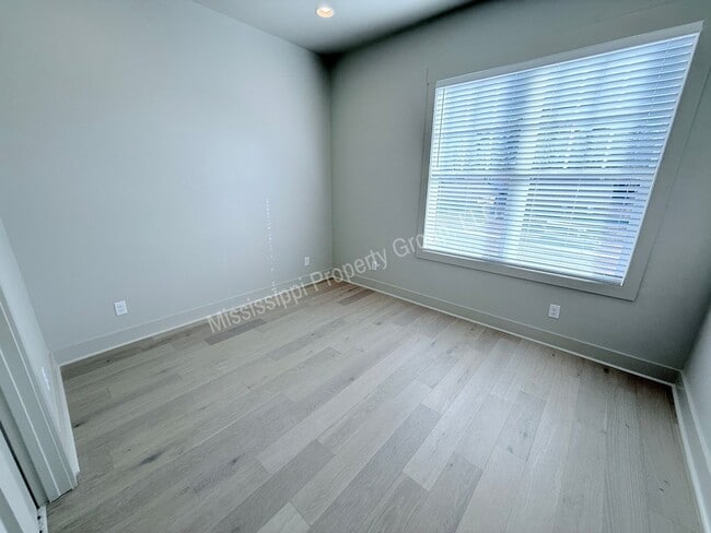 Building Photo - 3BR/3BA For Rent