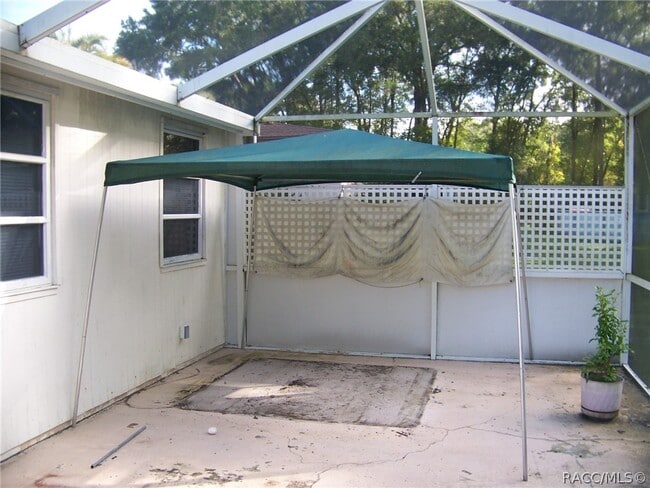 Building Photo - 6106 E Calico Ln