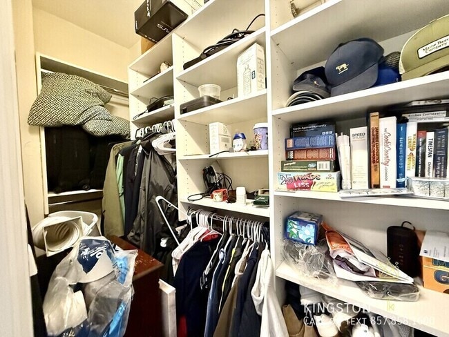 Building Photo - 674 Washington St