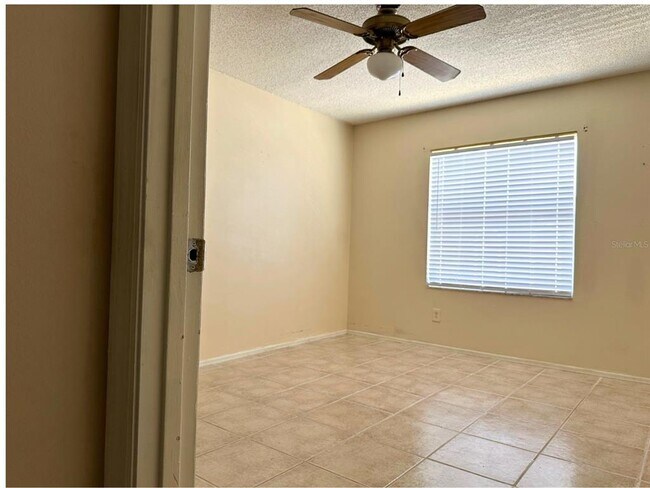 Building Photo - 4240 Pershing Pointe Pl
